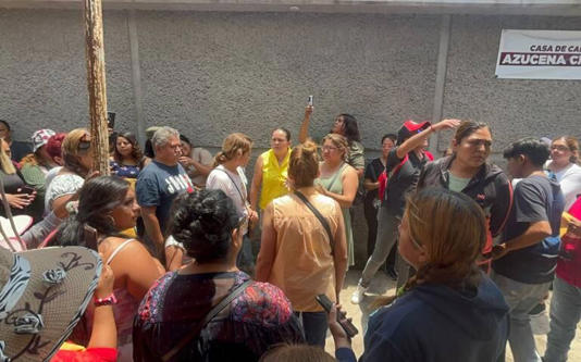  ¿Vendieron su voto a Morena y no les han pagado? vecinos de Ecatepec se manifiestan en casa de campaña